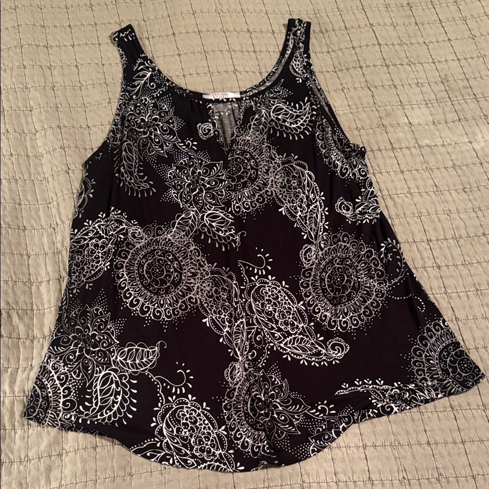 Like new VENUS top